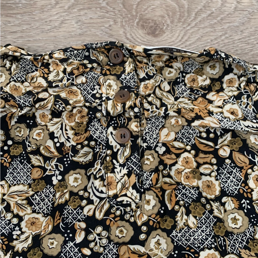 Liz Claiborne 100% Silk Floral Blouse Size 6P - Picture 3 of 4